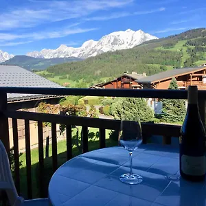 https://appartement-cosy-et-chaleureux-a-megeve-avec-vue-sur-le.hotels-rhonealpes.com